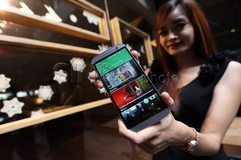 HTC One (M8) Kini Hadir...