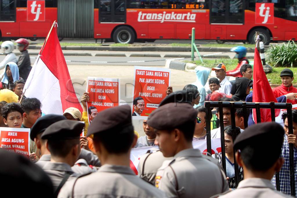 Kejagung Didesak Tuntaskan...