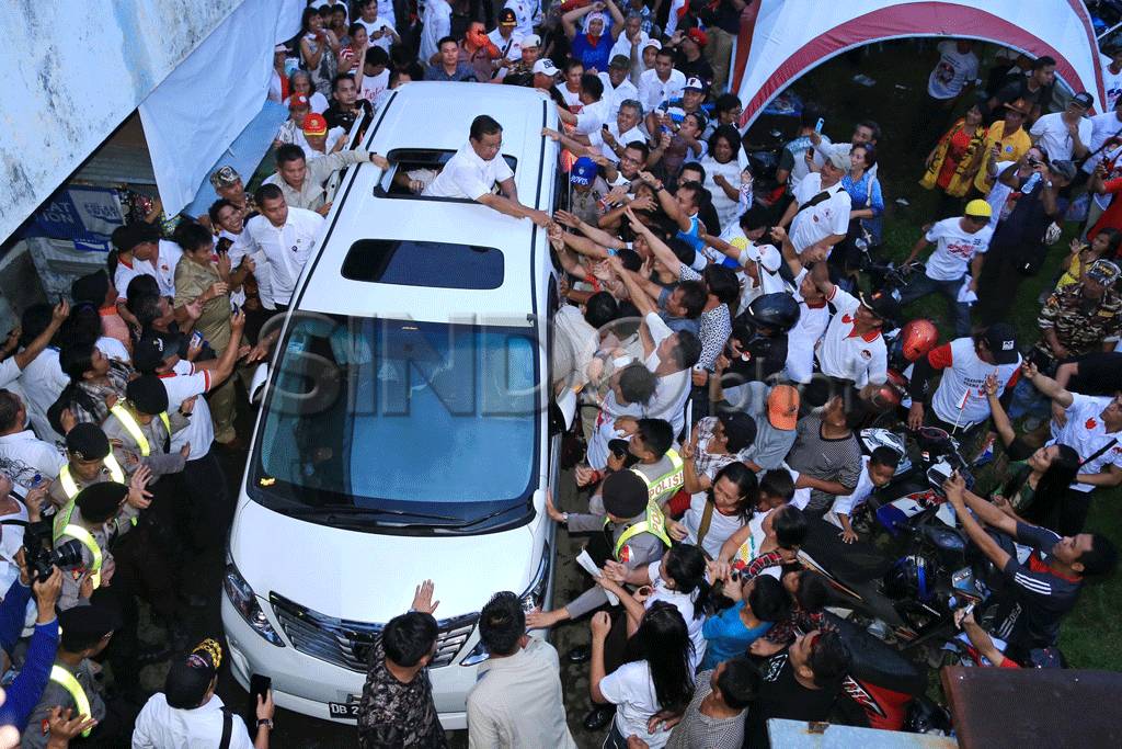Capres Prabowo Disambut...
