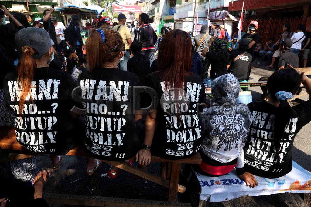 Warga dan PSK Gang Dolly...