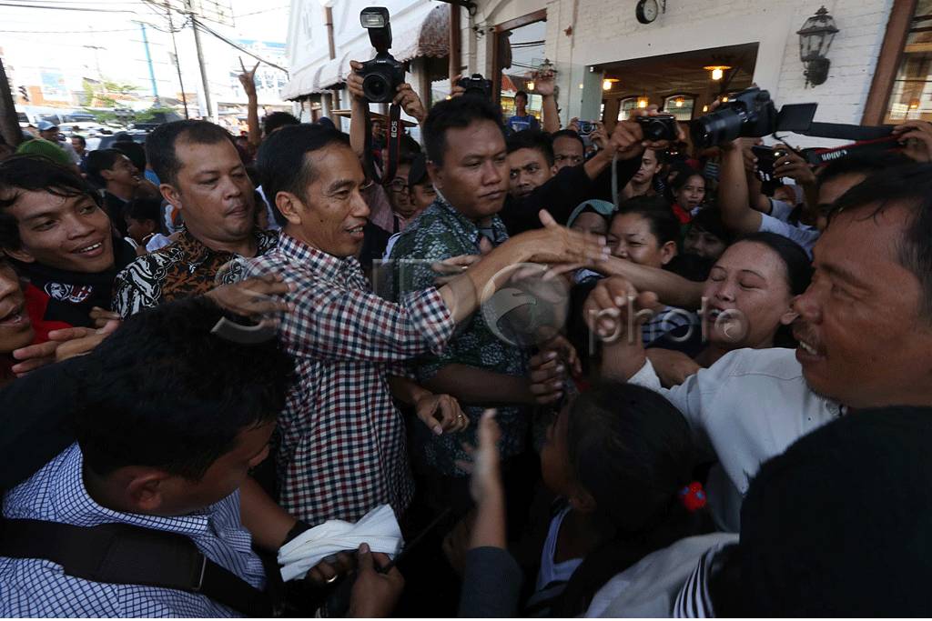 Jokowi Kunjungi Pasar...