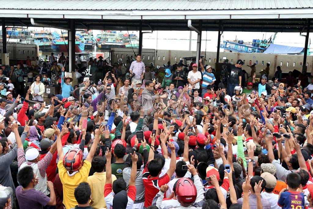 Jokowi Sambangi Nelayan...