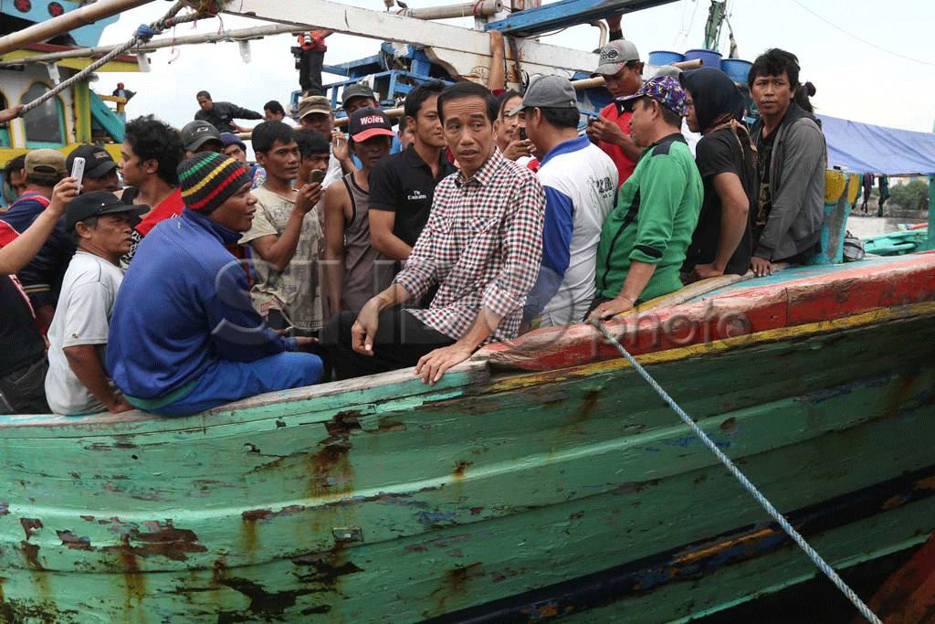 Jokowi Sambangi Nelayan...