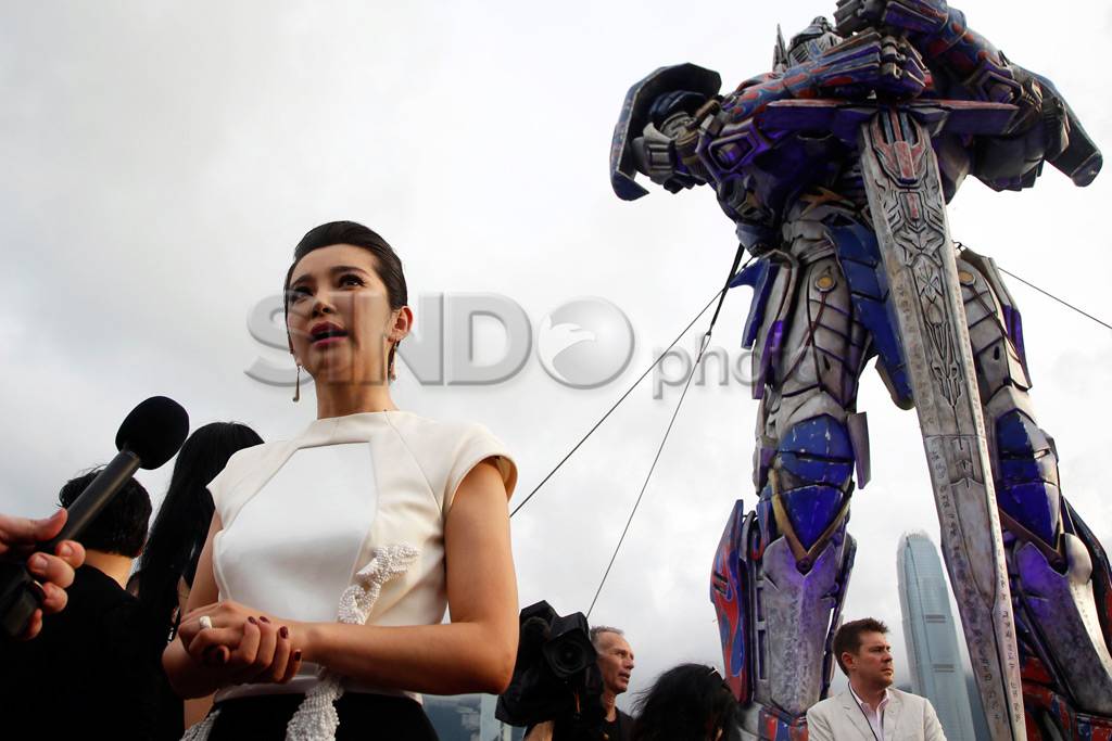 Robot Transformers Optimus...