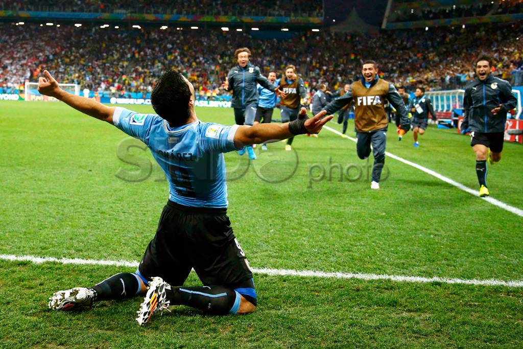 Luis Suarez Singkirkan...