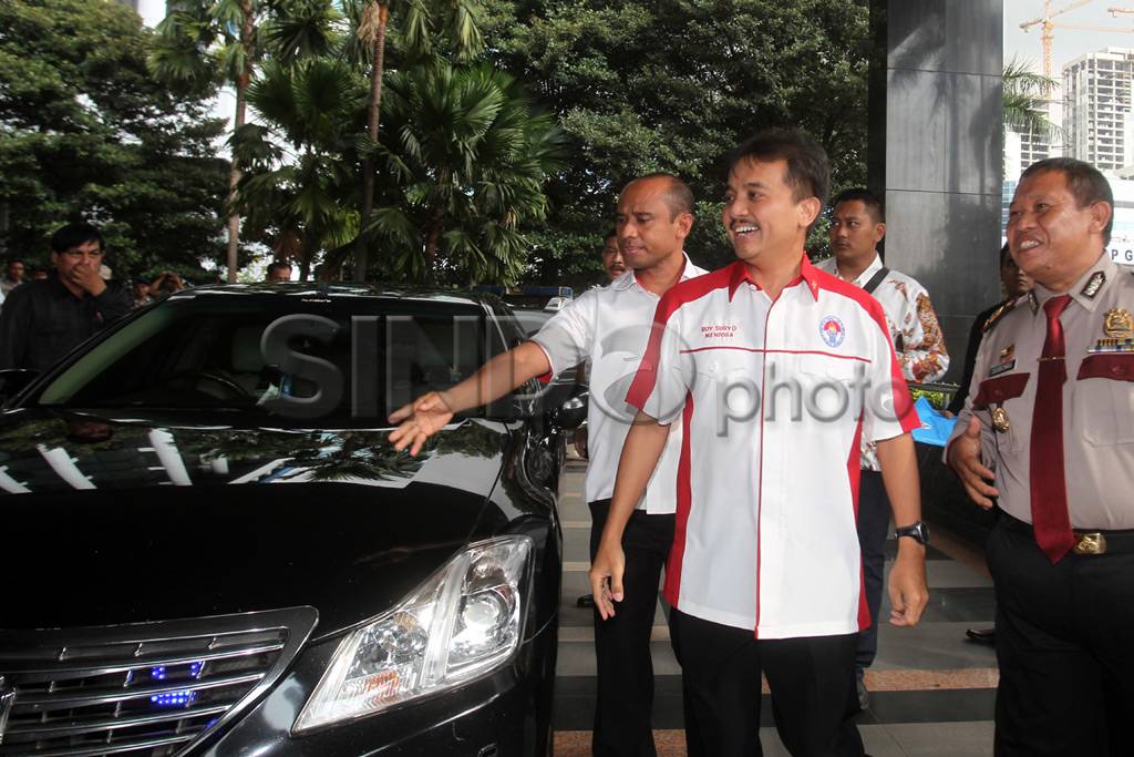 Roy Suryo Konsultasi...