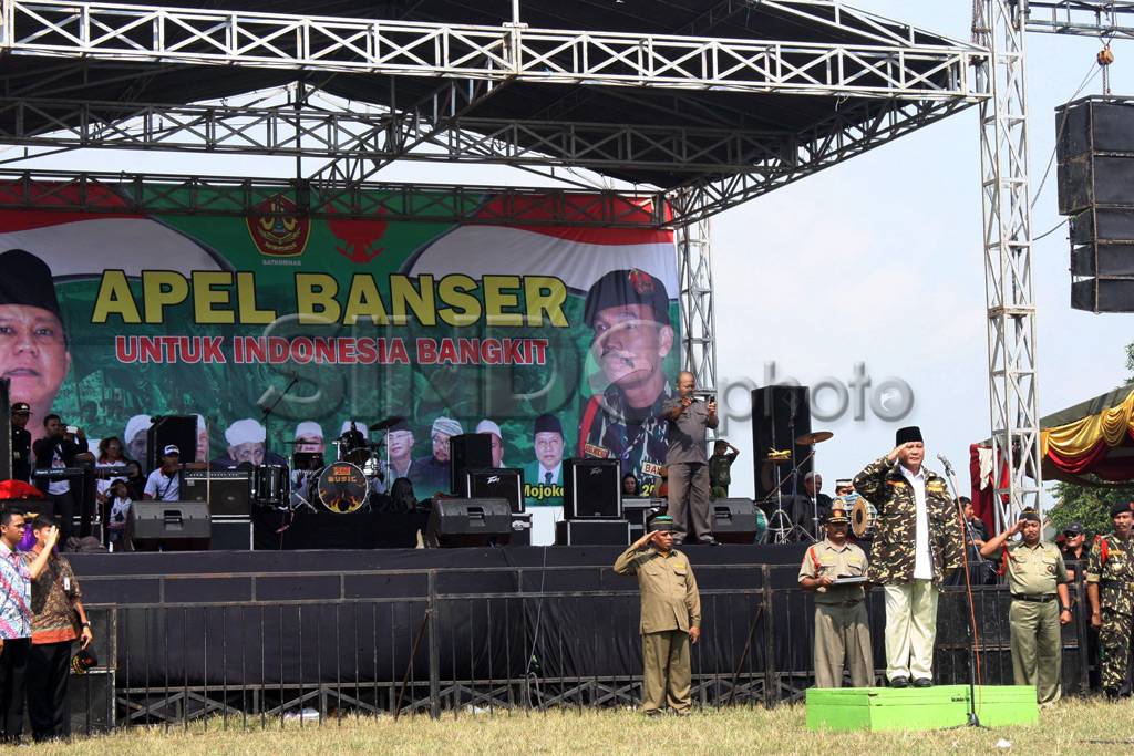 Prabowo Subianto Menjadi...