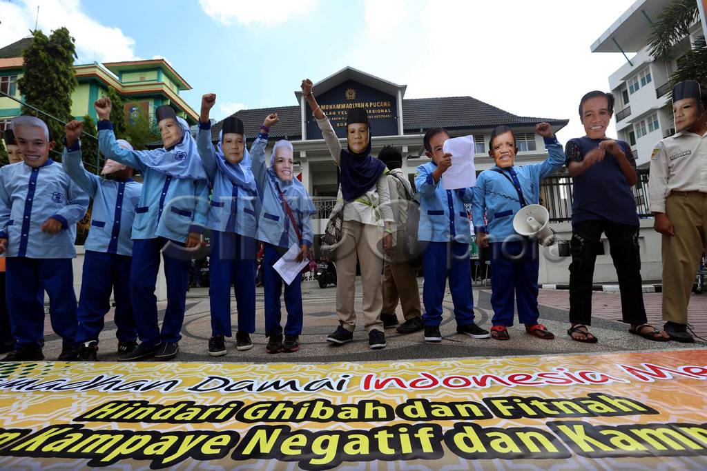 Pelajar SD Kampanyekan...