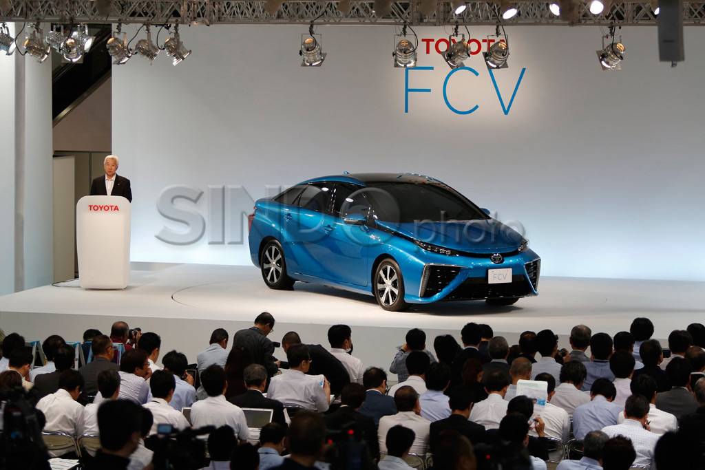 Mobil Hidrogen Toyota...