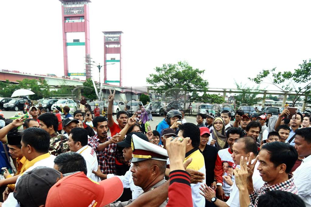 Mega dan Puan Dampingi...