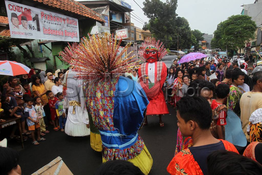 Aksi Warga Sentiong...