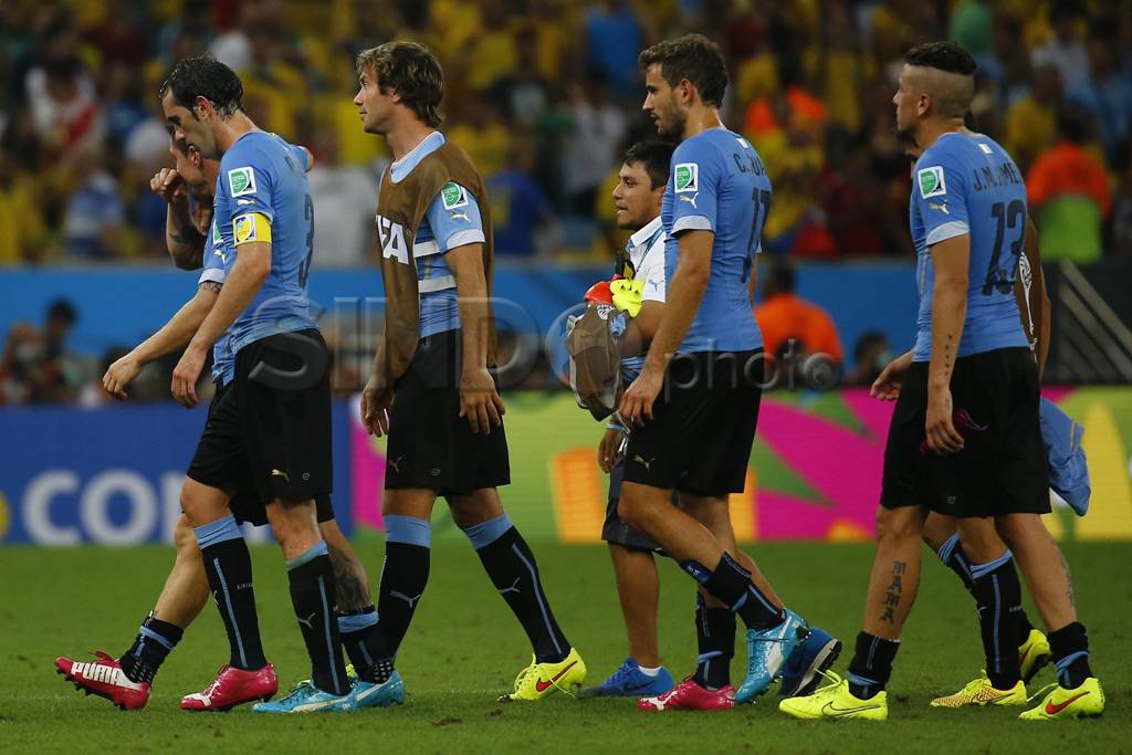 Uruguay Tanpa Luis Suarez,...