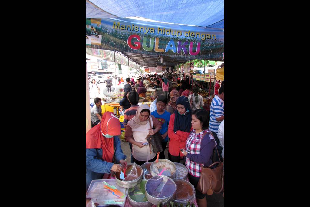 Pasar Takjil Benhil...