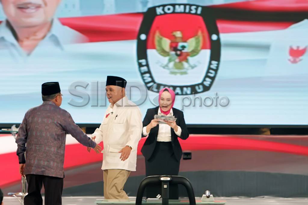Adu Cerdas Cawapres...