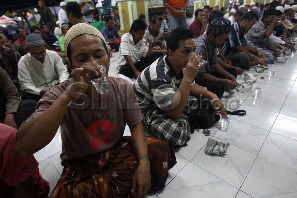 Air Zamzam Untuk Berbuka...