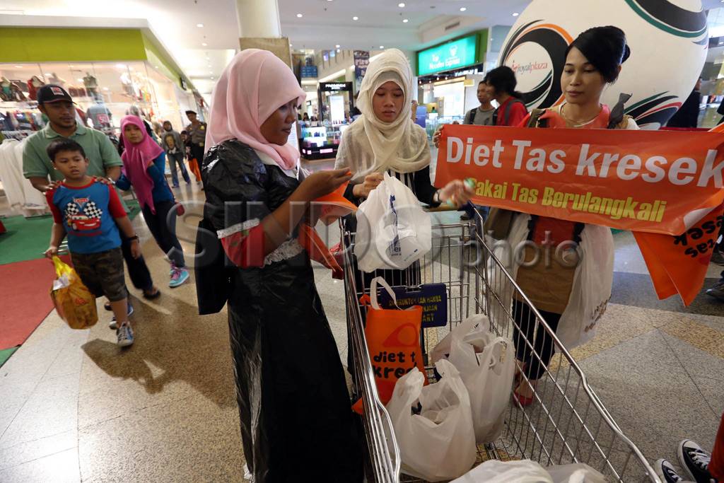 Aksi Rampok Tas Kresek