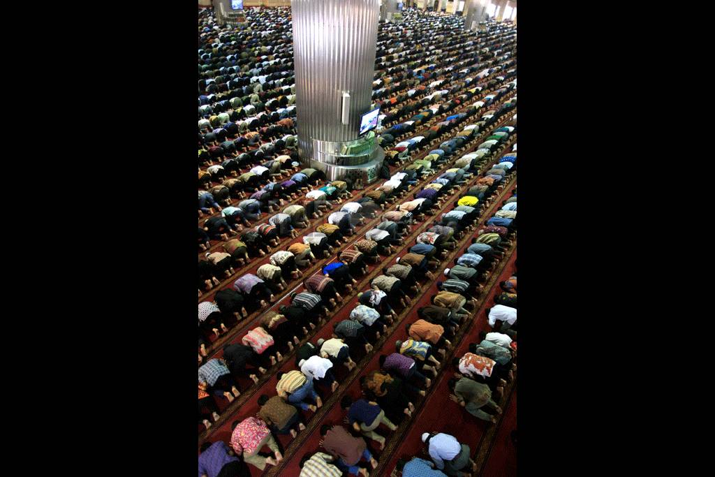 Jumat Pertama Ramadhan,...