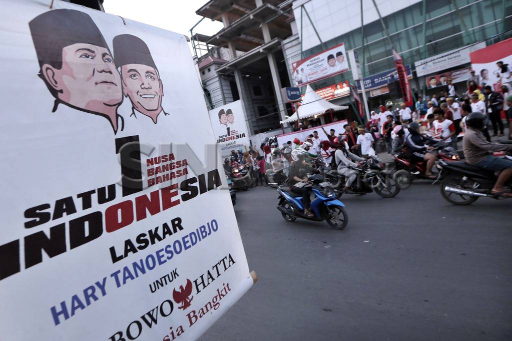 Laskar HT Bagikan Tajil...