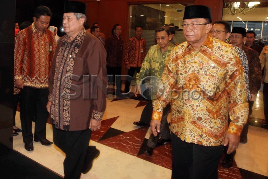 Presiden dan Pimpinan...