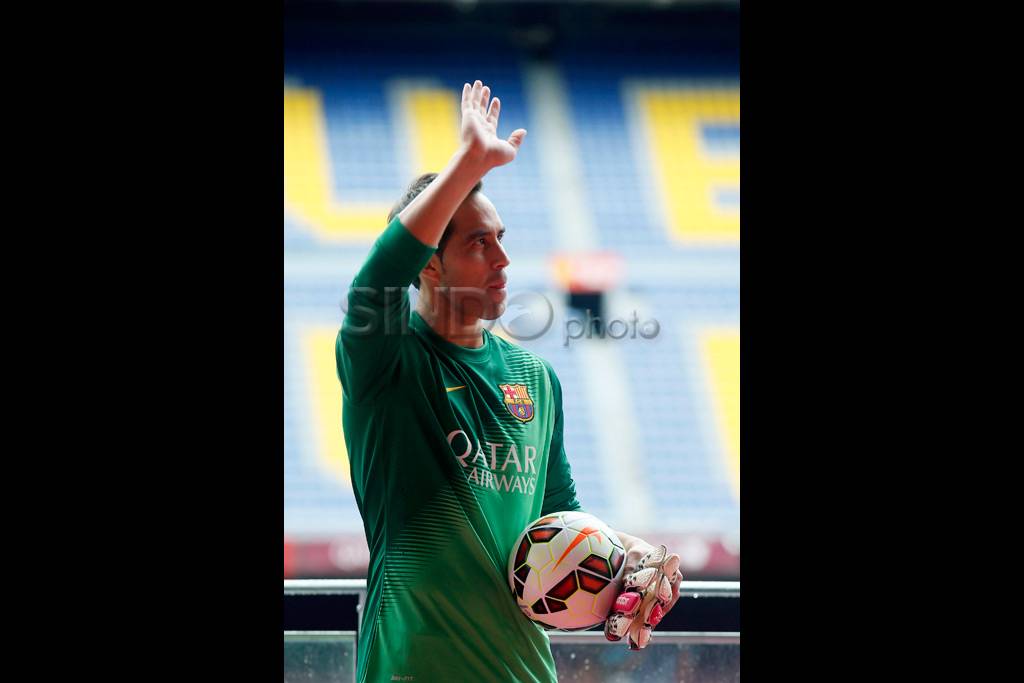 Claudio Bravo, Kiper...