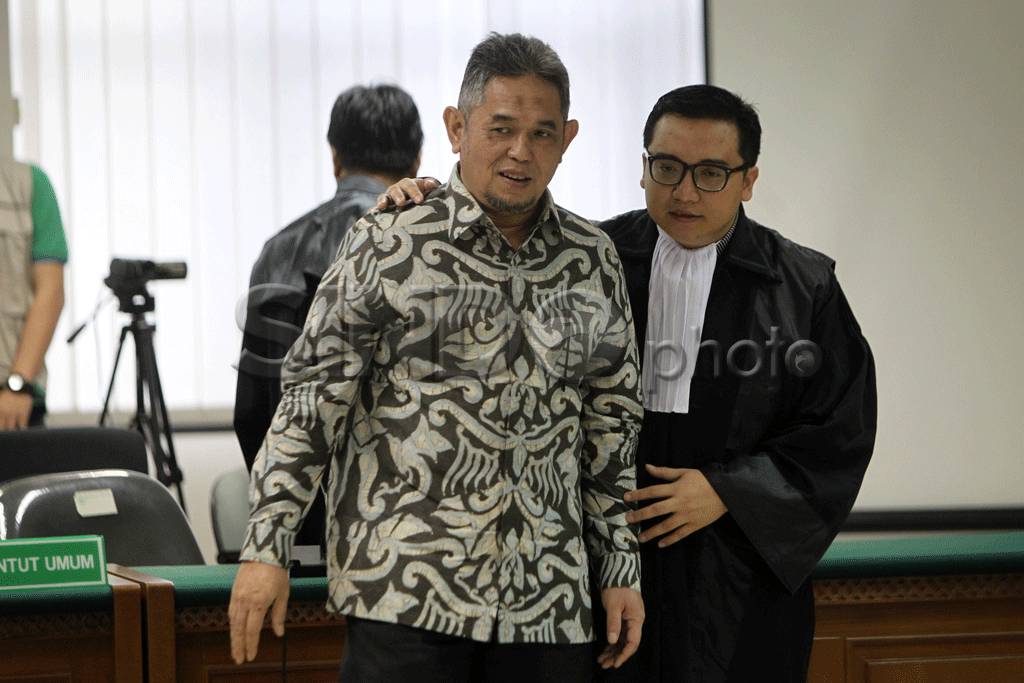 Teuku Bagus Muhammad...