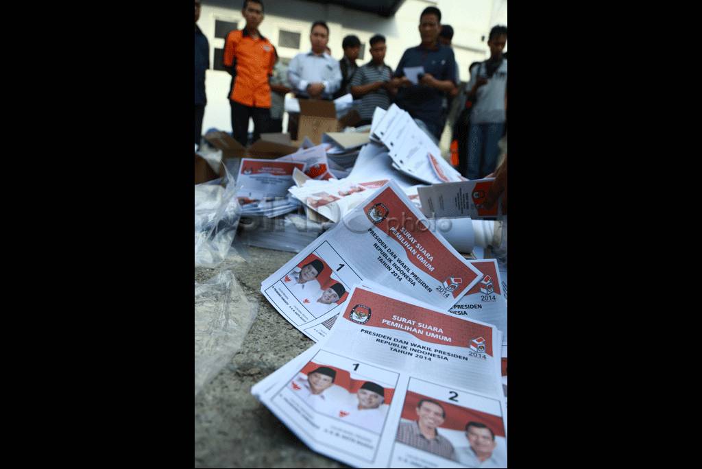 Ribuan Surat Suara Dimusnahkan