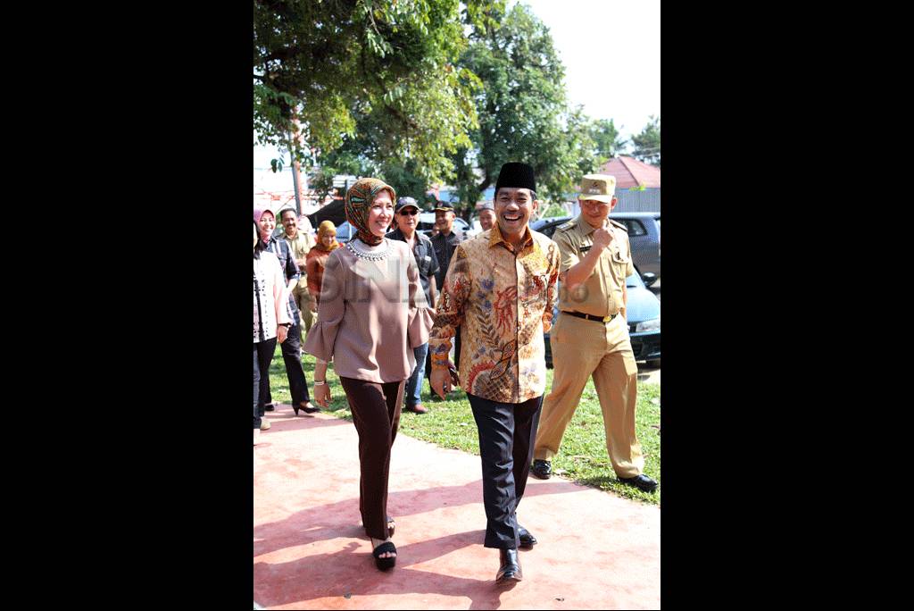 Walikota Palembang Romi...