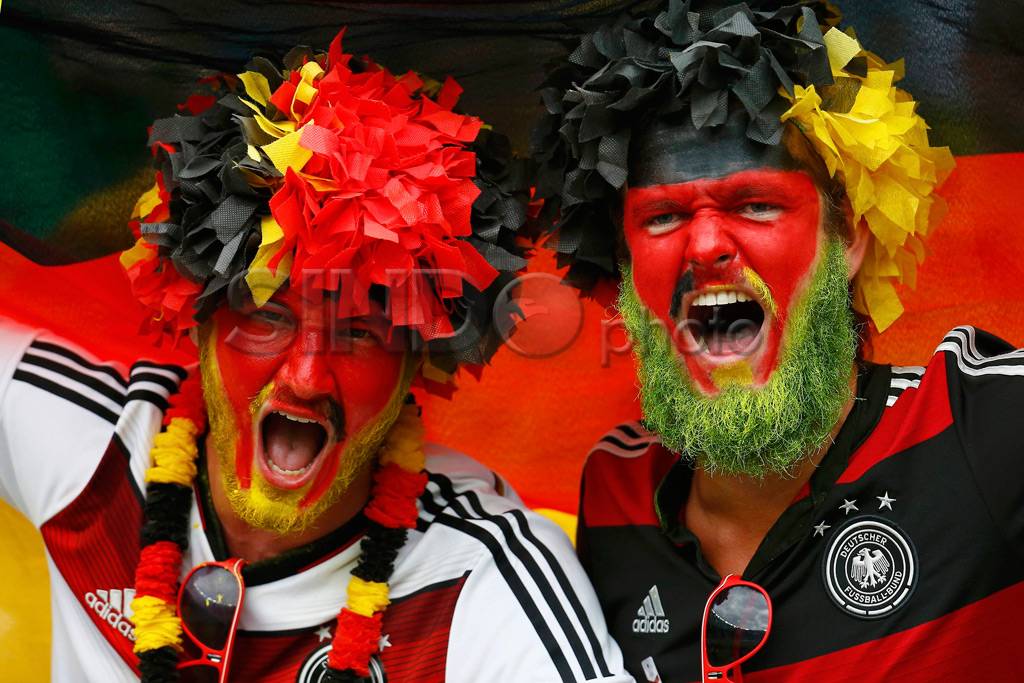 Suporter Jerman Rayakan...