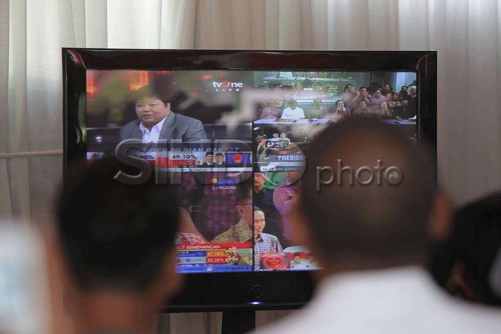 Prabowo-Hatta Beri Keterangan...