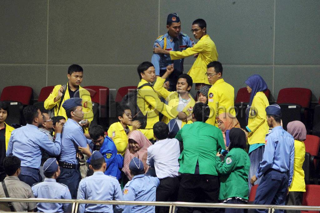 Mahasiswa Kecewa Terhadap...