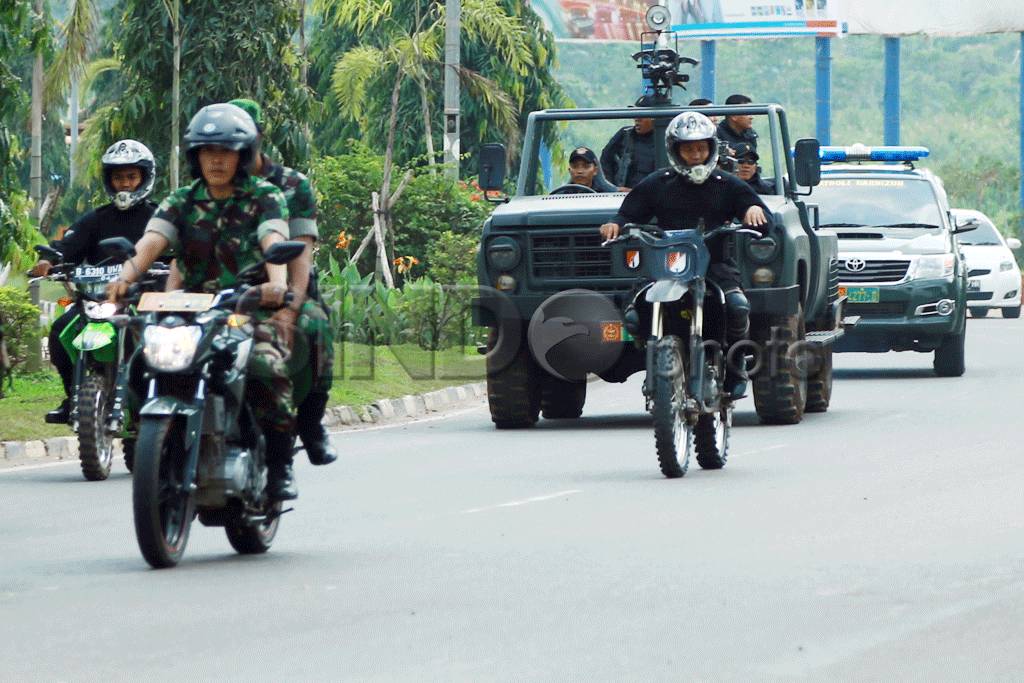 TNI dan Polri Gelar...