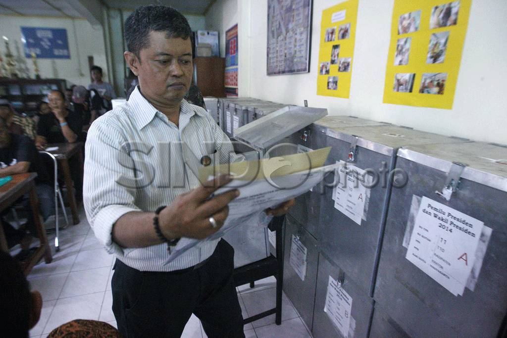 Rekapitulasi Suara Tingkat...