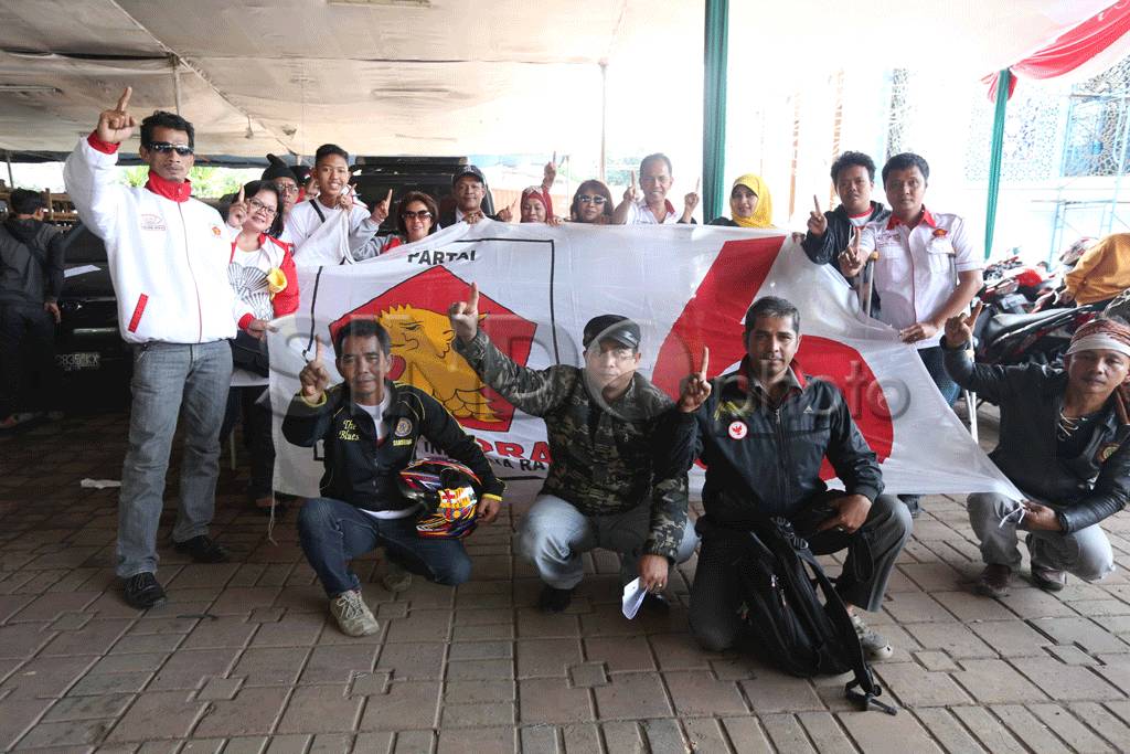 Pendukung Prabowo-Hatta...