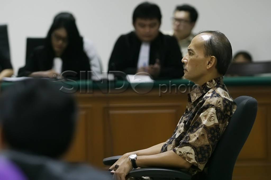 Budi Mulya Divonis 10...