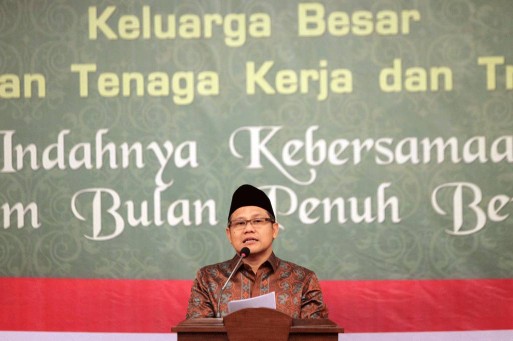 Menakertrans Pastikan...