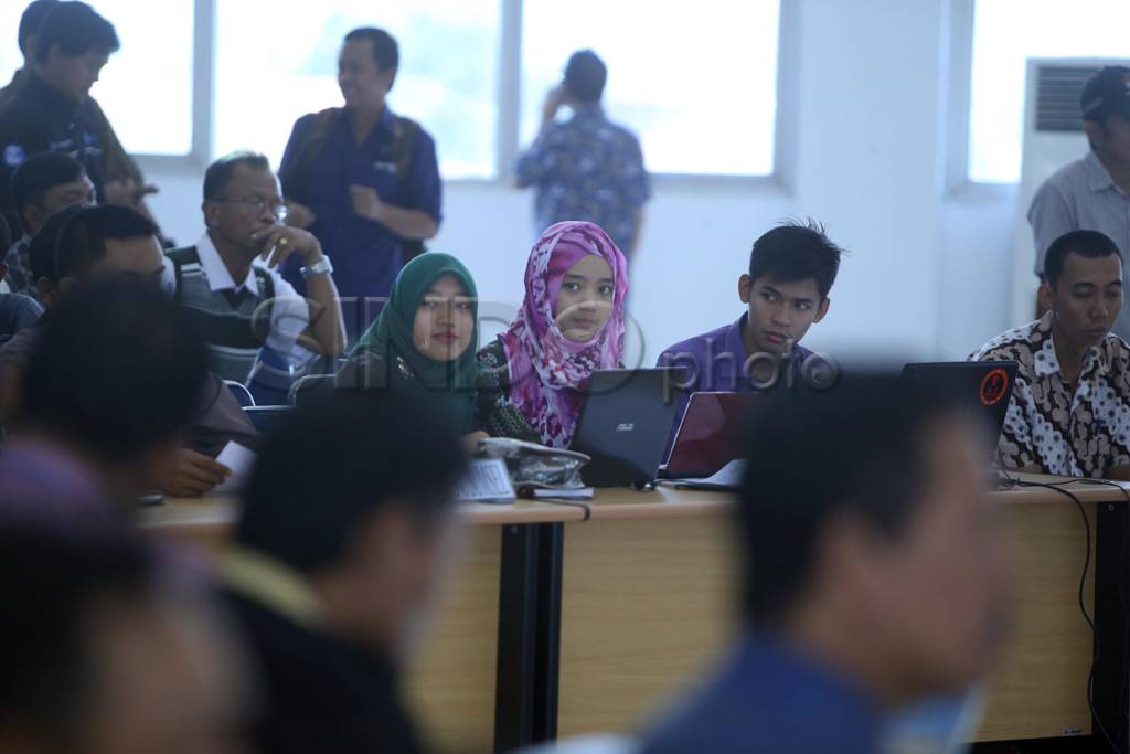 Prabowo-Hatta Unggul...