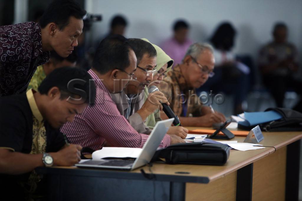 Prabowo-Hatta Unggul...