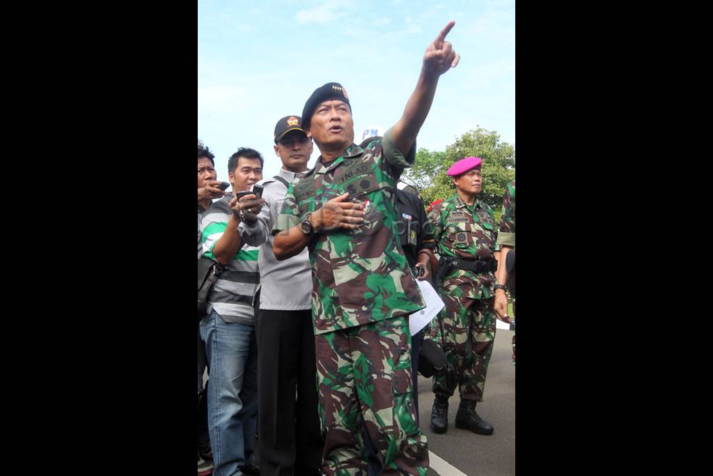 TNI Gelar Simulasi Pengamanan...