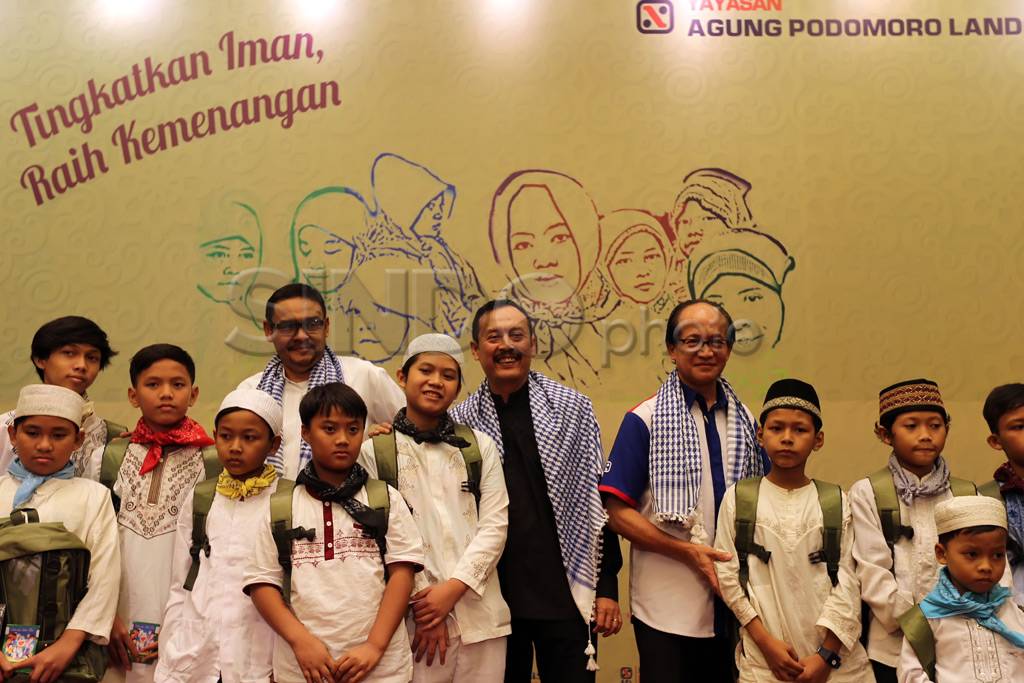 YAPL Berbagi Kasih Dengan...