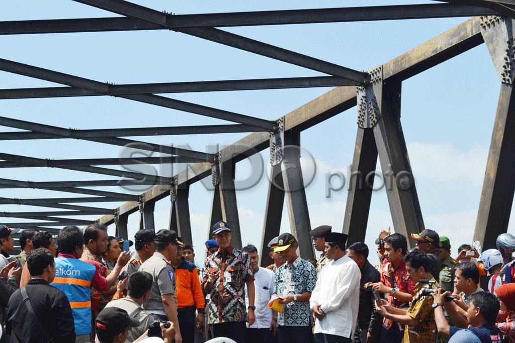 Jembatan Comal Jawa...