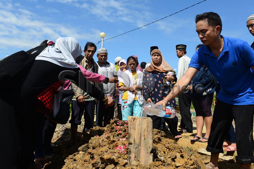 Panti Asuhan Terbakar,...