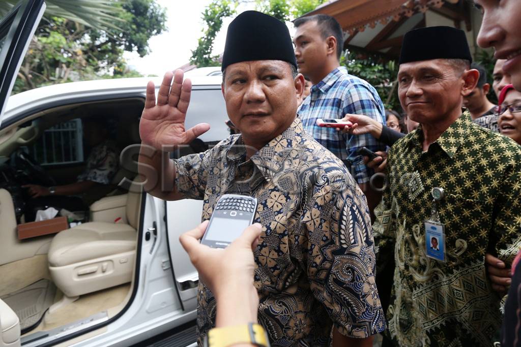 Prabowo Kunjungi Kediaman...