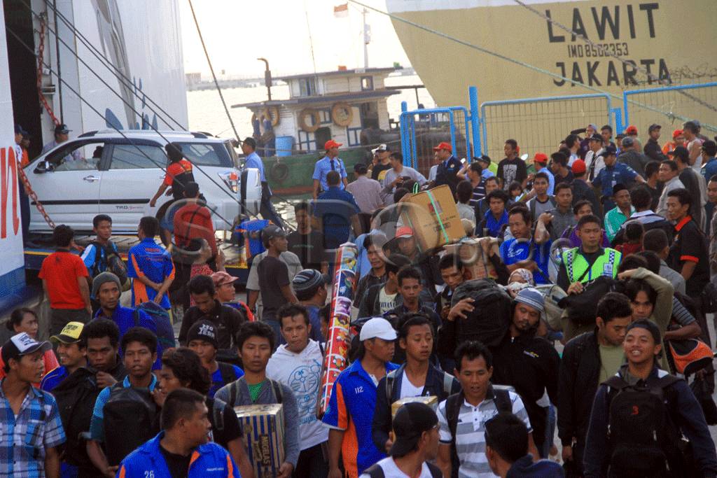 H-8 Pemudik Jalur Laut...
