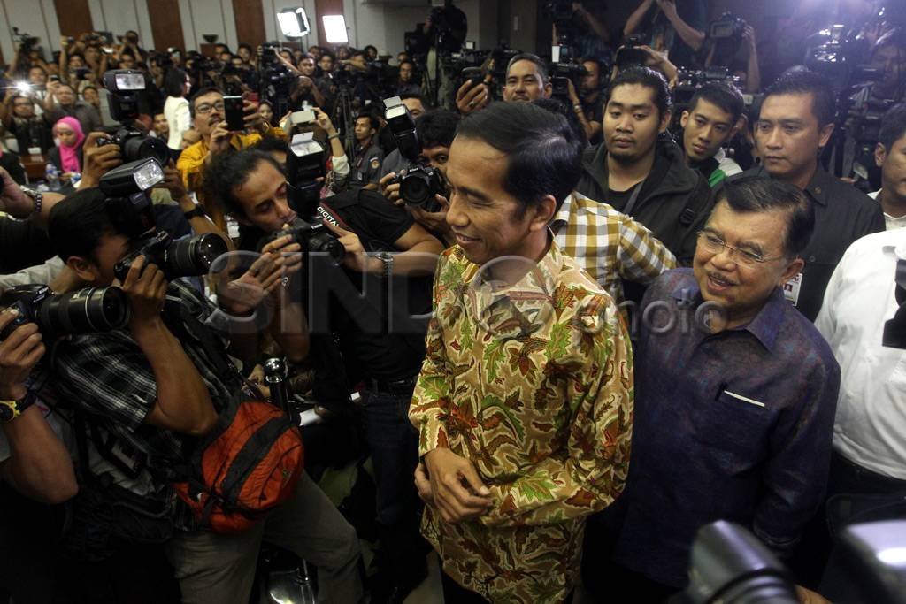 Jokowi-JK Hadiri Penetapan...