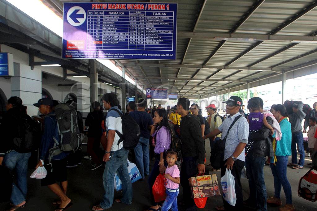 PT KAI Tambah Jumlah...