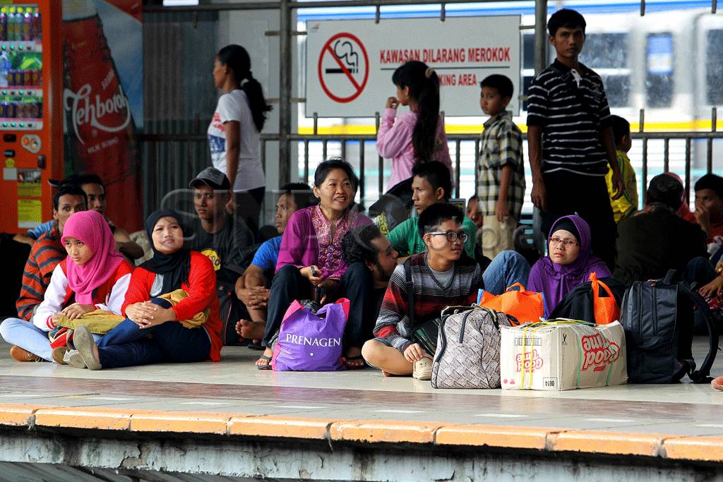 PT KAI Tambah Jumlah...