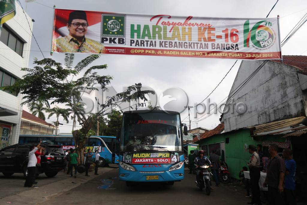 Sekjen PKB Lepas Mudik...