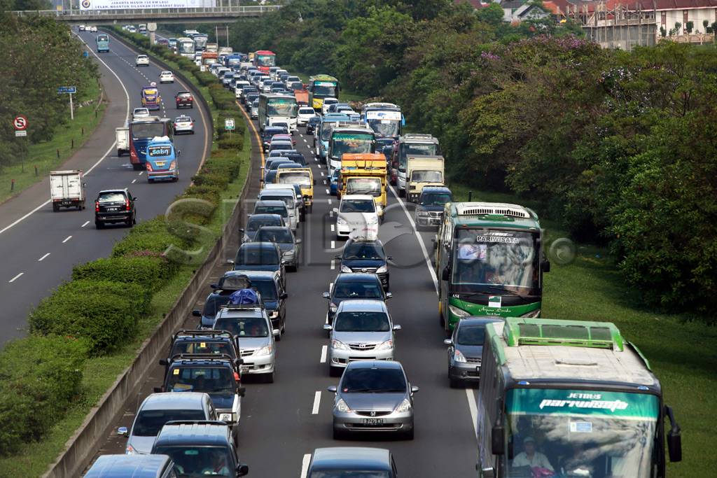 Exit Tol Cileunyi Macet...