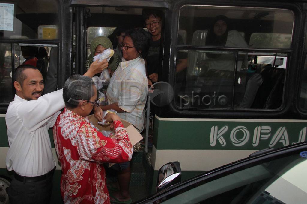 Abraham Samad Bagi Takjil...