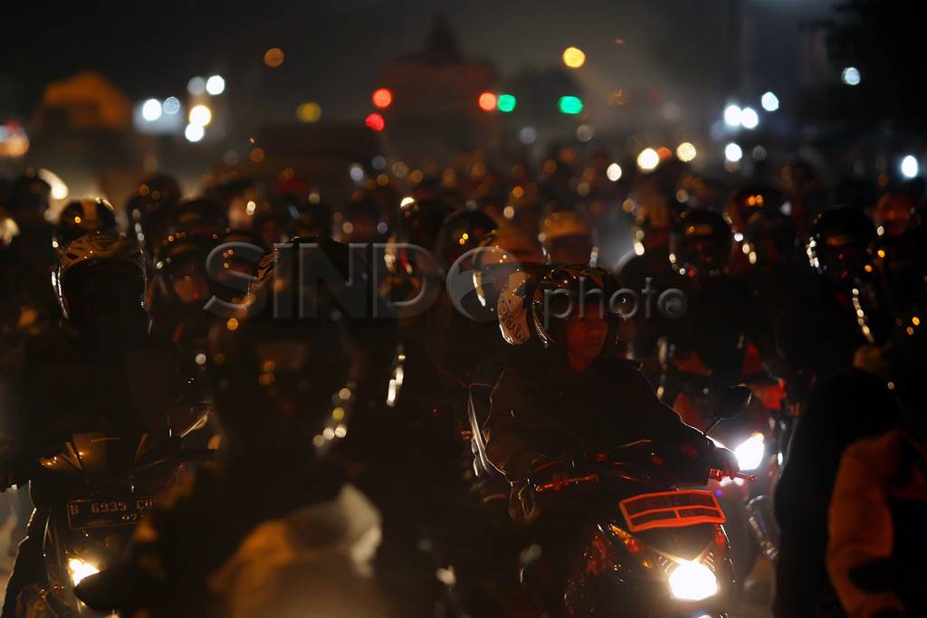 Ribuan Pemudik Motor...